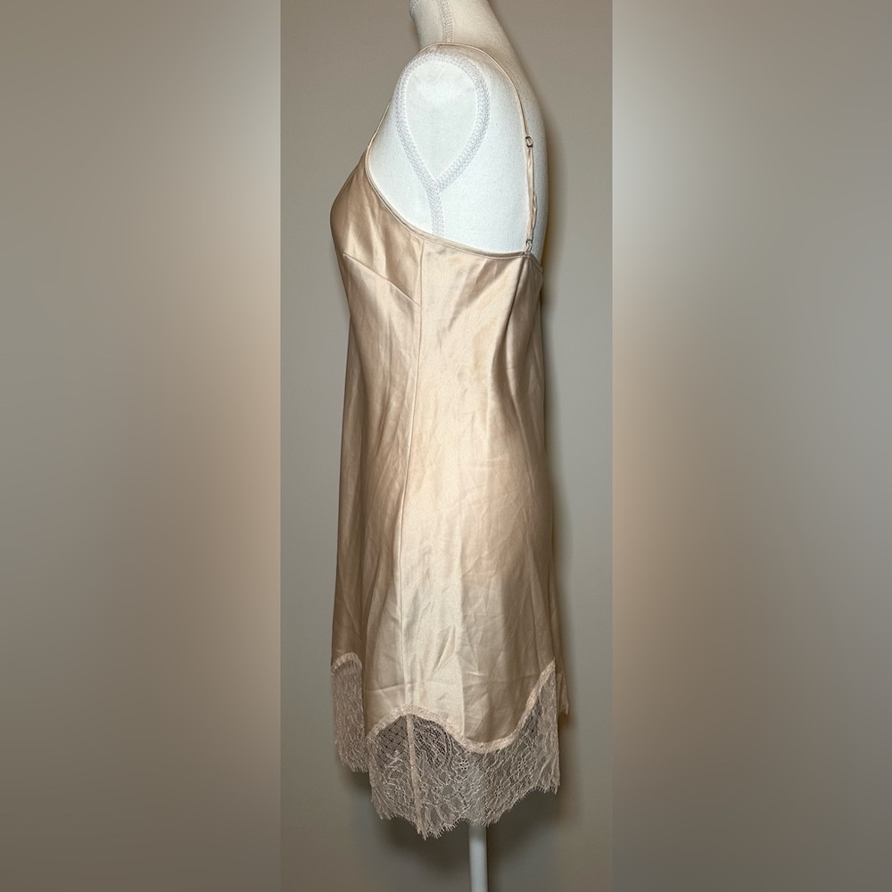 Victoria’s Secret Champagne cream Satin‎ Lace Trim Slip Dress Lingerie Style S - Picture 5 of 7